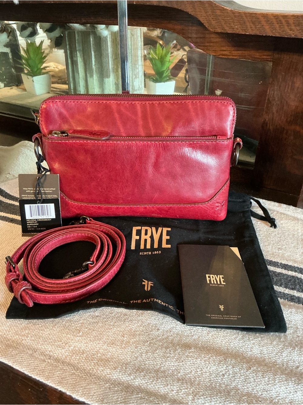 NWT Frye Melissa Leather Crossbody Clutch Bag Burgundy Red Retail $178 - Picture 3 of 11